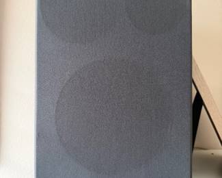 #44 - $60 - Pair of Yamaha speakers 