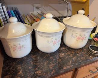 #41 - $50 - Tea Rose Pfaltzgraff USA Set of 3 canisters 