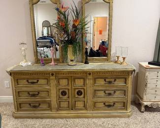 #24 - $200 - Stanley furniture dresser 76x21x31 with 2 mirrors 