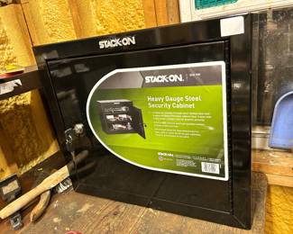 Stack-On steel securitycabinet safe