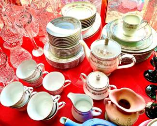 Noritake Dinner Ware Set