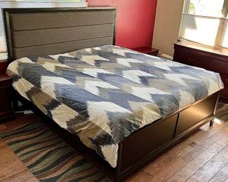 King Head & Foot Board W/ Frame (1 Twin Mattress For Sale)