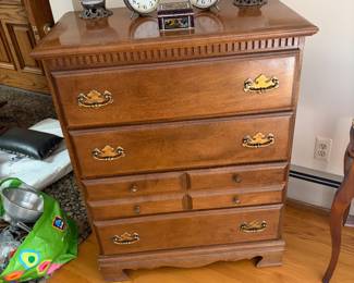 dresser draws