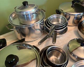 More farberware pots