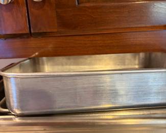 Baking pans