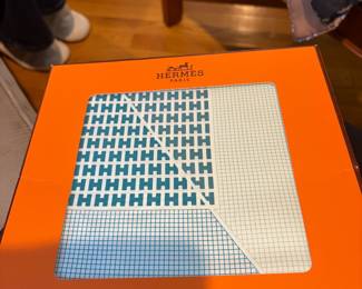 Hermes scarves (new)