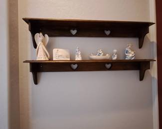 EntTwo Shelves