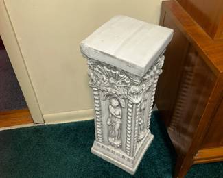 Pedistool  different ones available 