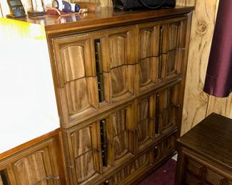 Chest dresser