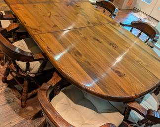 Beautiful Dining Table seats 8 - 8' X 44"