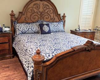 King Size Bed - Headboard to 7'