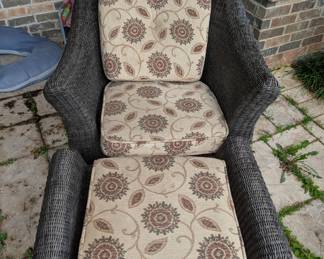 Wicker chair w/ foot rest