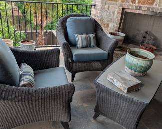 Outdoor Wicker Patio Set - 4 chairs
