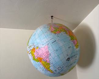 Inflatable globe beach ball