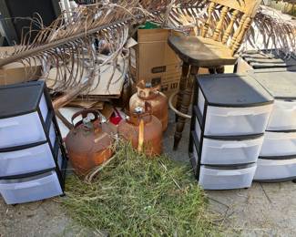 Plastic rolling drawers