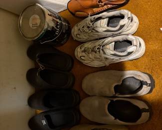 Men’s shoes. Mostly size 14.