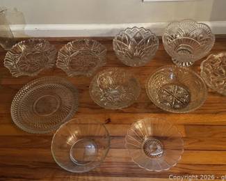 Miscellaneous Glassware Lot
