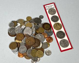 MIXED LOT OF FOREIGN COINS AND CURRENCY INCLUDING BRITISH PRE-DECIMAL PENNIES AND ISRAEL SOUVENIR SET