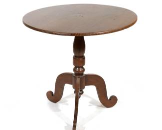 AMERICAN MID-19TH CENTURY MAHOGANY TRIPOD OCCASIONAL TABLE