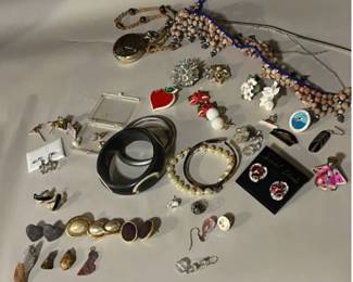 116CostumeJewelry