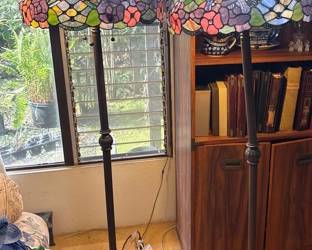 007Tiffany Lamps