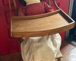 028AntiqueChairDoll