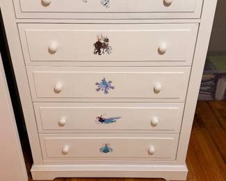 Kids’ dresser