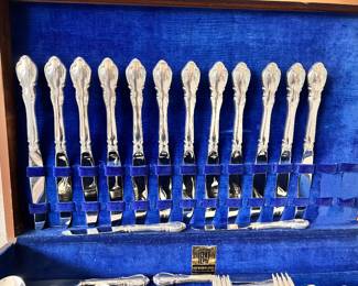Sterling Towle flatware  91pc set w/wooden case
