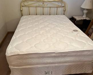 Brass headboard, queen, bed