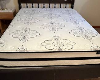 Queen size Maple bed