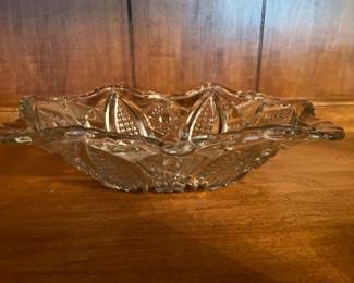 Glass serving bowl