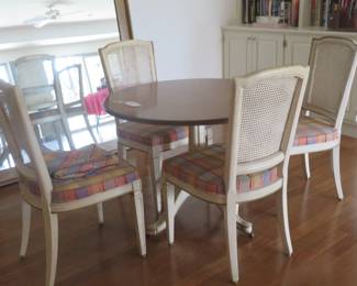 Hekman Regency style pedestal table & 4 cane back chairs.