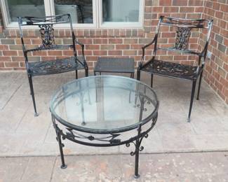 Molla Diana the Huntress patio set.