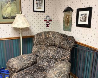Catnapper Magnum Mossy Oak Camo Rocker Recliner