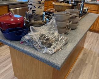 Assorted Kitchenware Lot