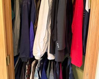 Men's Assorted Clothing Lot