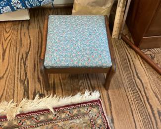 Foot stool 