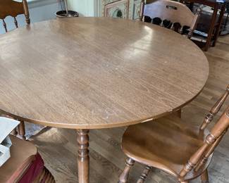Round table and chairs 