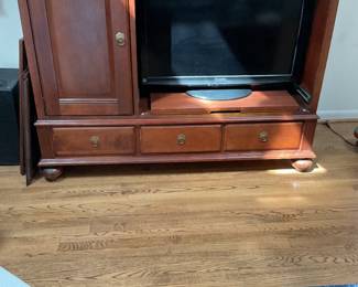 Ethan Allen TV chest 