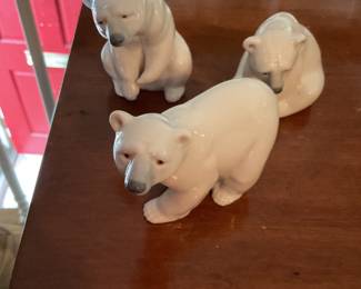 Polar Bear Sculptures 