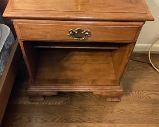 Ethan Allen End Table 