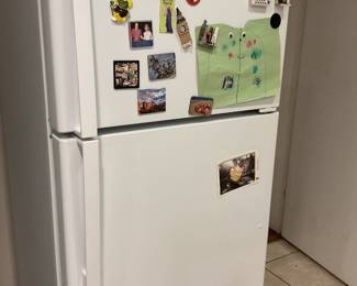 Refrigerator GE