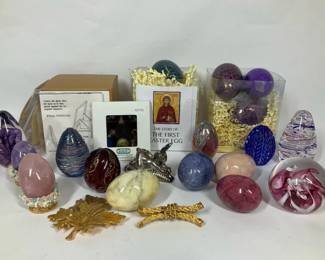 Crystal  Wooden Easter Eggs With Stainglass Nativity Scene