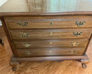 Vintage Magnavox Console Stereo Cabinet