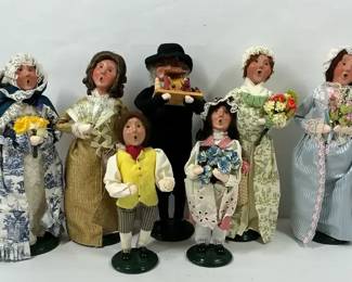 Byers Choice Carolers Assorted Figurine Group