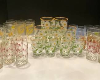 Vintage Floral  Daisy Drinking Glass Collection