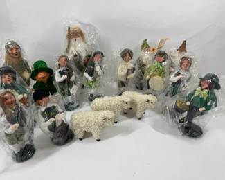 Byers Choice Carolers St Patricks Irish Theme Figurines Leprechaun Sheep Set