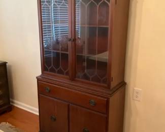 Vintage Cherry China Cabinet Glass Door Hutch Traditional Display Cabinet