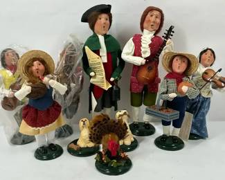 Byers Choice Carolers Musical Group with Turkey Figurine