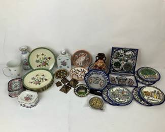 Porcelain Pottery  Holy Land Souvenir Plate Collection